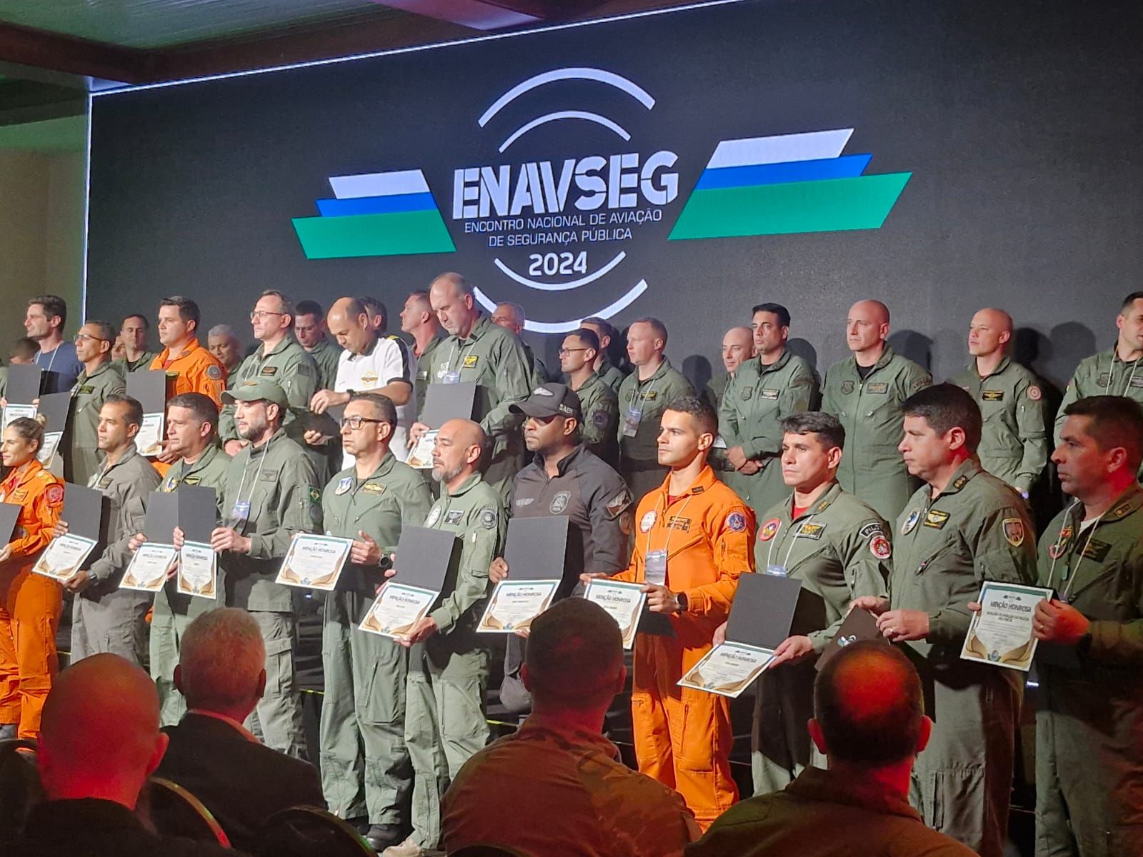 COMANDO DE OPERAÇÕES AÉREAS DO CBMRO RECEBE MENÇÃO HONROSA EM EVENTO NACIONAL DE AVIAÇÃO DE SEGURANÇA PÚBLICA