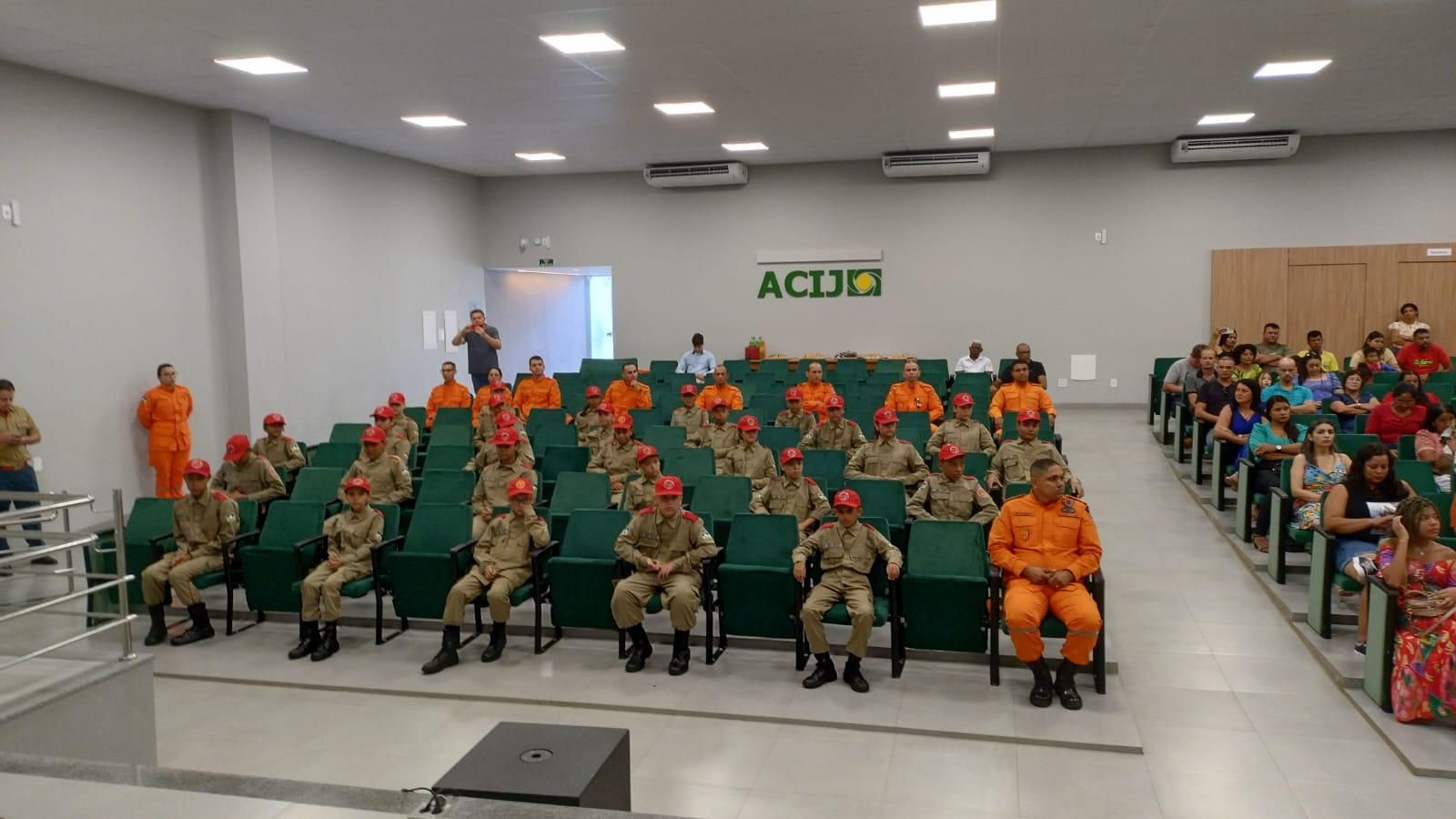 CORPO DE BOMBEIROS MILITAR DE RONDÔNIA REALIZA FORMATURA DE BOMBEIROS MIRINS EM JARU