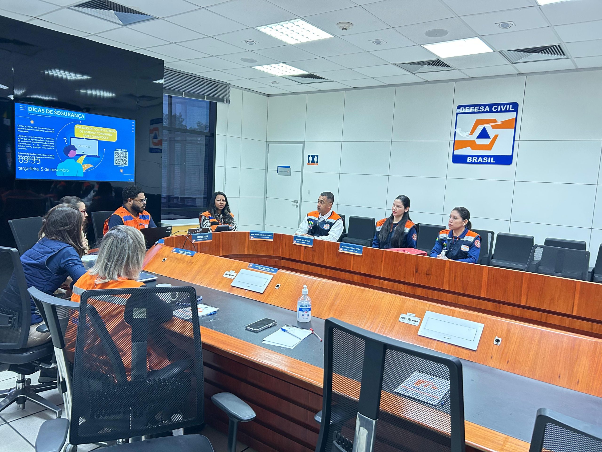 CEPDEC-RO REALIZA VISITA TÉCNICA AO CENAD PARA DISCUTIR DESTINAÇÃO DE RECURSOS FEDERAIS PARA ENFRENTAMENTO DE INCÊNDIOS FLORESTAIS E ESTIAGEM