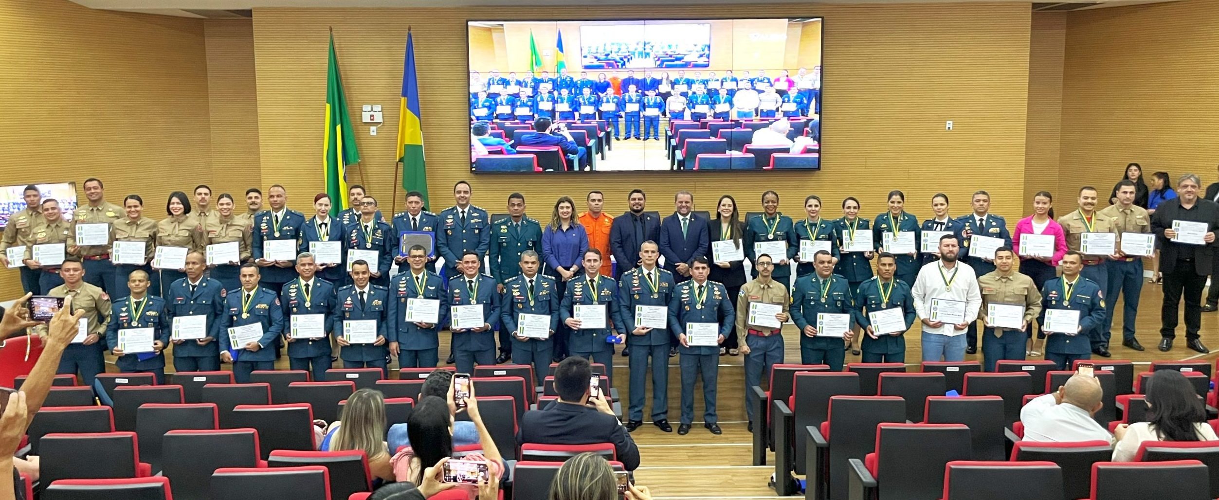 CORPO DE BOMBEIROS MILITAR DE RONDÔNIA É HOMENAGEADO EM SESSÃO SOLENE NA ASSEMBLEIA LEGISLATIVA