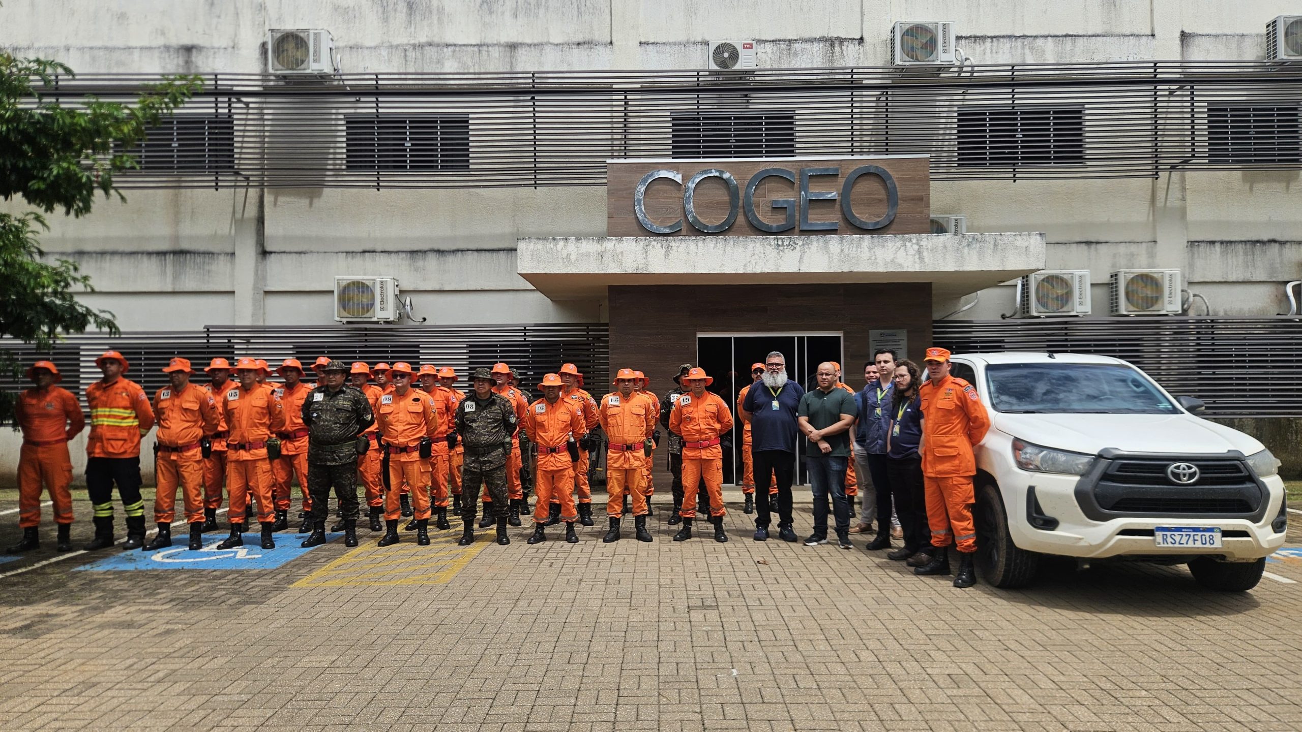 ALUNOS DO ESTÁGIO DE GEOPROCESSAMENTO DE DADOS 2025 – TURMA ll PROMOVIDO PELO CBMRO REALIZAM VISITA TÉCNICA NA COGEO (SEDAM)