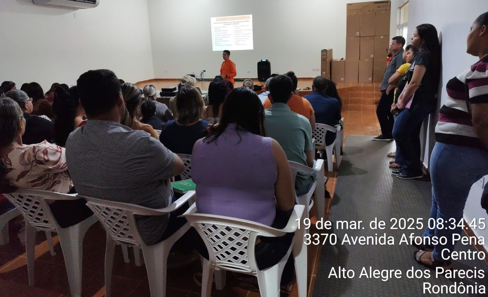 OVR 2025 : CBMRO PROSSEGUE COM PALESTRAS PREVENTIVAS CONTRA QUEIMADAS PARA A COMUNIDADE NA 1ª FASE DA OPERAÇÃO VERDE RONDÔNIA 2025