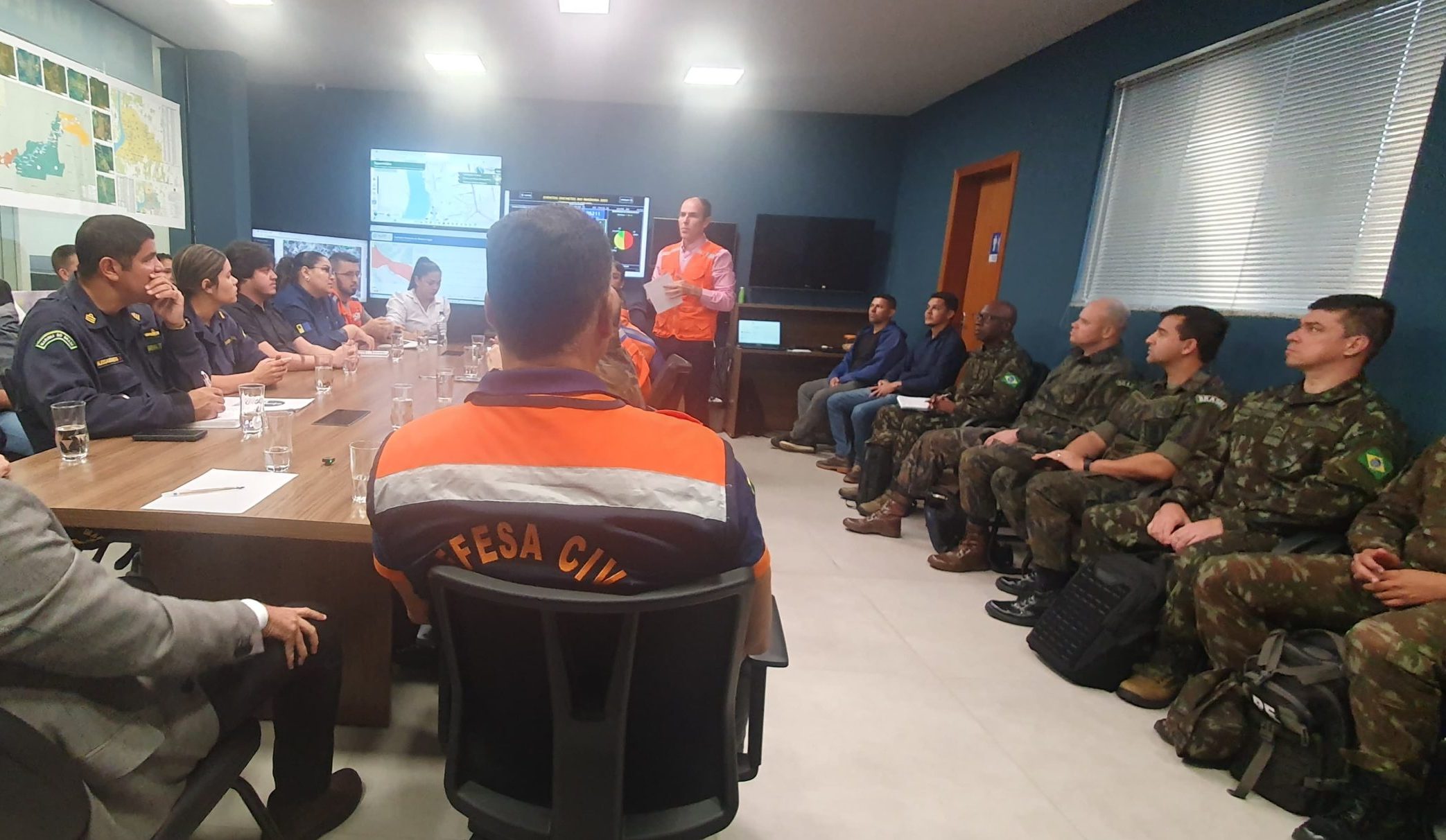 CEPDEC-RO PARTICIPA DE REUNIÃO COM DEFESA CIVIL MUNICIPAL PARA DISCUTIR AÇÕES EMERGENCIAIS NAS INUNDAÇÕES EM PORTO VELHO E DISTRITOS