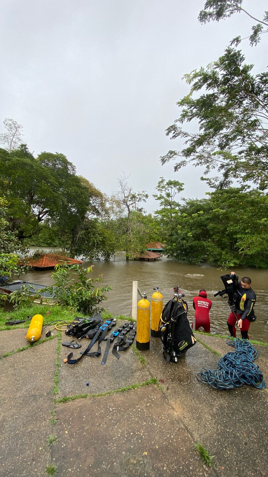 CBMRO REALIZA OFICINAS DE MERGULHO NO BALNEÁRIO RIO PRETO COM FOCO EM APERFEIÇOAMENTO TÉCNICO
